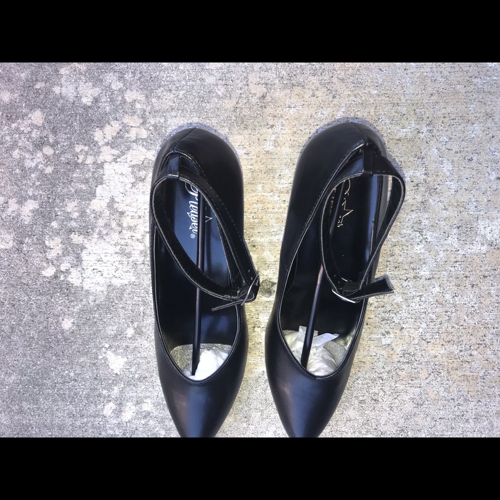 Pleaser Pumps - Picture 4 of 12